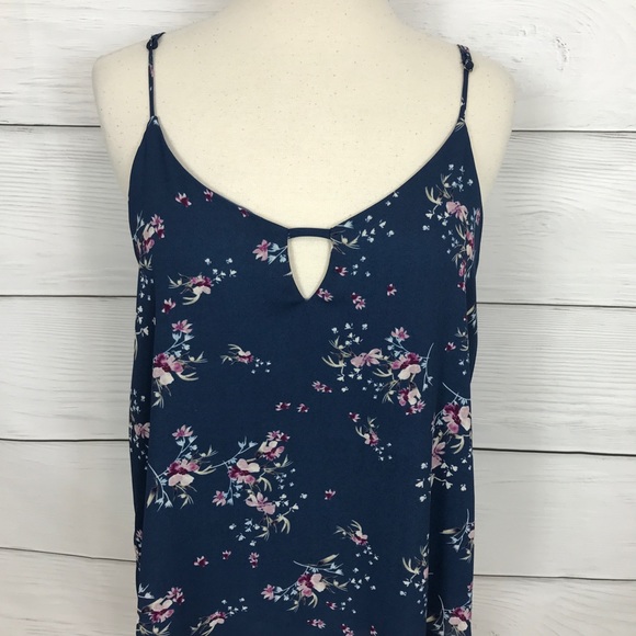 Top - Picture 2 of 5